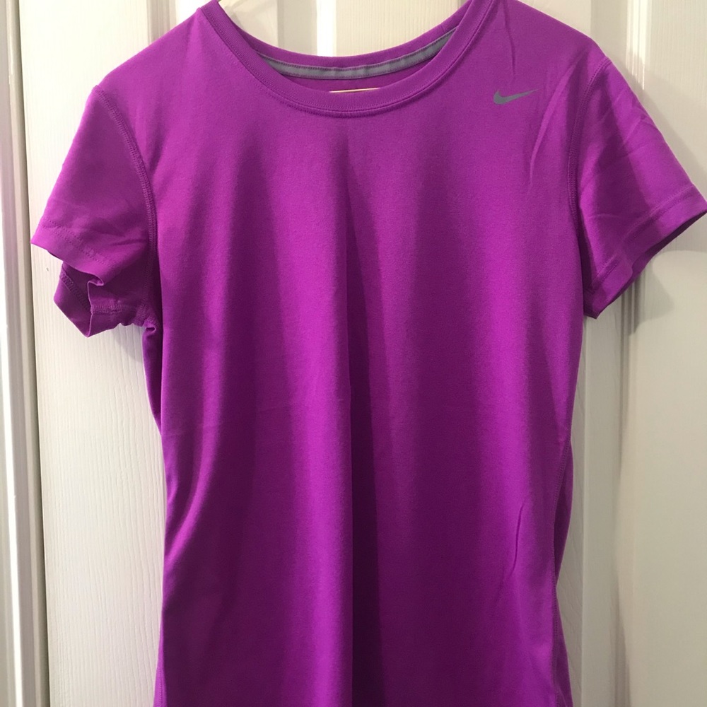 Nike Women’s Dri-Fit top